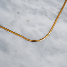 Load image into Gallery viewer, Vintage 22K Yellow Gold Herringbone Chain