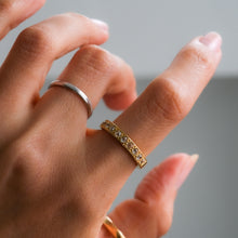 Load image into Gallery viewer, Vintage 18K Yellow Gold 9-Stone Old European Cut Diamond Band