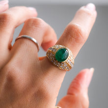Load image into Gallery viewer, 18K Yellow Gold Diamond and Emerald Bombe Ring