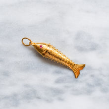 Load image into Gallery viewer, Vintage 22K Yellow Gold Articulated Fish Pendant