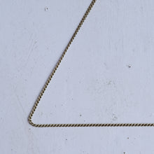Load image into Gallery viewer, Vintage 23 inch Curb-Link Chain