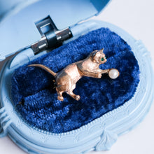 Load image into Gallery viewer, Vintage Retro Playful Cat Brooch