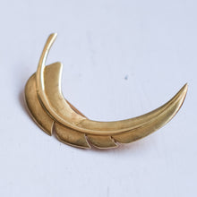 Load image into Gallery viewer, Vintage 1980s Feather Brooch by Angela Cummings for Tiffany & Co.