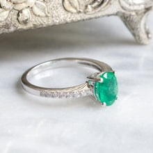 Load image into Gallery viewer, Vintage Oval Emerald and Diamond Ring