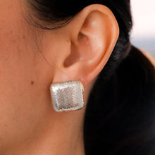 Load image into Gallery viewer, Vintage 1980s Sterling Silver Woven Square Earrings by Angela Cummings