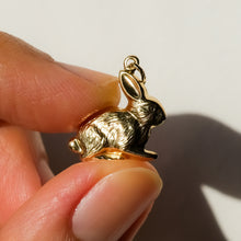 Load image into Gallery viewer, Vintage Estate 9K Yellow Gold Bunny Rabbit Charm