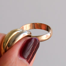 Load image into Gallery viewer, Vintage Estate 18K Gold Cartier Trinity Ring