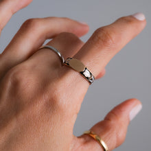 Load image into Gallery viewer, Antique 18K Rose Gold French Regional Enamel Pansy Ring