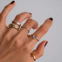 Load image into Gallery viewer, Antique Edwardian 18K Yellow Gold Moonstone Ring