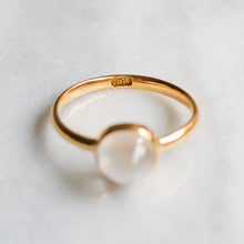 Load image into Gallery viewer, Antique Edwardian 18K Yellow Gold Moonstone Ring