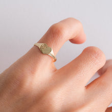 Load image into Gallery viewer, Vintage "J" Heart Signet Pinky Ring
