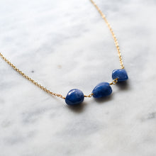 Load image into Gallery viewer, Vintage 18K Yellow Gold 3-Stone Sapphire Necklace