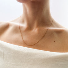 Load image into Gallery viewer, Vintage 20 Inch Delicate Rope-Link Chain