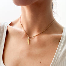 Load image into Gallery viewer, Vintage Feather Pendant