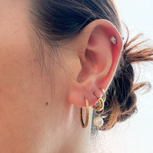 Load image into Gallery viewer, 9K Yellow Gold Round Diamond Cut Hoop Earrings