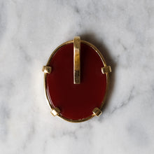 Load image into Gallery viewer, 18K Yellow Gold Carved Agate Cat Cameo Pendant