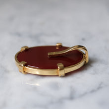 Load image into Gallery viewer, 18K Yellow Gold Carved Agate Cat Cameo Pendant