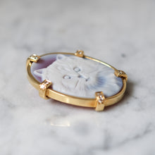 Load image into Gallery viewer, 18K Yellow Gold Carved Agate Cat Cameo Pendant