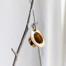 Load image into Gallery viewer, Vintage 14K Yellow Gold Top Hat Charm