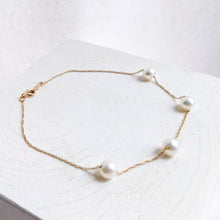 Load image into Gallery viewer, 7.5 inch 14k Yellow Gold Dainty Cultured Pearl Station Bracelet