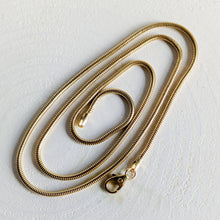 Load image into Gallery viewer, 17.5 inch 14K Yellow Gold Snake Chain