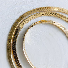 Load image into Gallery viewer, 18.5 inch 14K Yellow Gold Herringbone Chain