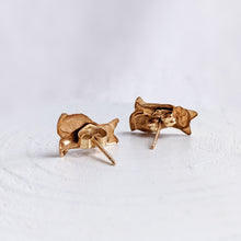 Load image into Gallery viewer, 14k Yellow Gold Cat Earrings
