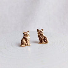 Load image into Gallery viewer, 14k Yellow Gold Cat Earrings