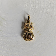 Load image into Gallery viewer, 14K Yellow Gold Cat Charm