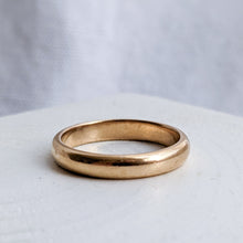 Load image into Gallery viewer, 14K Yellow Gold Plain Stacking Band Size US 8 / UK P.5