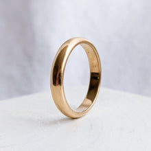 Load image into Gallery viewer, 14K Yellow Gold Plain Stacking Band Size US 8 / UK P.5