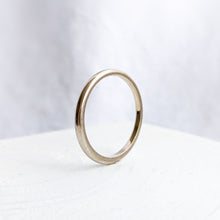 Load image into Gallery viewer, 14K White Gold Coronation Stacking Band Size US 7.5 / O.5