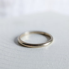 Load image into Gallery viewer, 14K White Gold Coronation Stacking Band Size US 7.5 / O.5