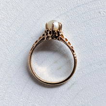 Load image into Gallery viewer, 10K Yellow Gold Cultured Pearl Ring Size US 5 / UK J.5