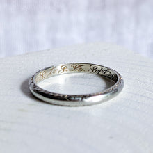 Load image into Gallery viewer, 18K White Gold Etched Belais Band Size US 6.5 / UK M.5