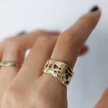 Load image into Gallery viewer, 14K Yellow Gold Openwork Band Size US 8.5 / UK Q.5