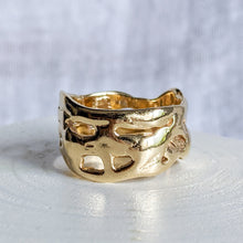 Load image into Gallery viewer, 14K Yellow Gold Openwork Band Size US 8.5 / UK Q.5