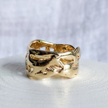 Load image into Gallery viewer, 14K Yellow Gold Openwork Band Size US 8.5 / UK Q.5