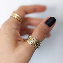 Load image into Gallery viewer, 14K Yellow Gold Openwork Band Size US 8.5 / UK Q.5
