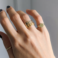 Load image into Gallery viewer, 18K Yellow Gold Curb-Link Ring Size UK K.5 / US 5.5