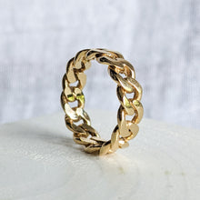 Load image into Gallery viewer, 18K Yellow Gold Curb-Link Ring Size UK K.5 / US 5.5