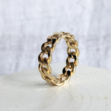 Load image into Gallery viewer, 18K Yellow Gold Curb-Link Ring Size UK K.5 / US 5.5