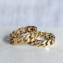 Load image into Gallery viewer, 18K Yellow Gold Curb-Link Ring Size UK K.5 / US 5.5