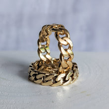 Load image into Gallery viewer, 18K Yellow Gold Curb-Link Ring Size UK K.5 / US 5.5