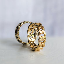 Load image into Gallery viewer, 18K Yellow Gold Curb-Link Ring Size UK K.5 / US 5.5
