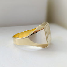 Load image into Gallery viewer, Vintage 14K Yellow Gold Square Smiley Signet Ring