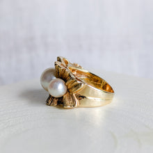Load image into Gallery viewer, Vintage 14K Yellow Gold 3 Pearl Ring US 3.75 / UK H