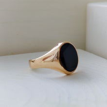 Load image into Gallery viewer, Antique 14K Yellow Gold Onyx Ring Size US 7.75 / UK P