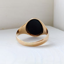 Load image into Gallery viewer, Antique 14K Yellow Gold Onyx Ring Size US 7.75 / UK P