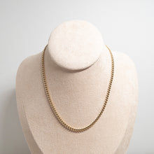Load image into Gallery viewer, 1920s 15 Inch 14K Yellow Gold Curb-Link Chain